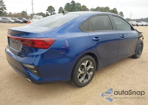 2021 Kia Forte Lxs z USA, uszkodzony, nr VIN 3KPF24AD5ME345602